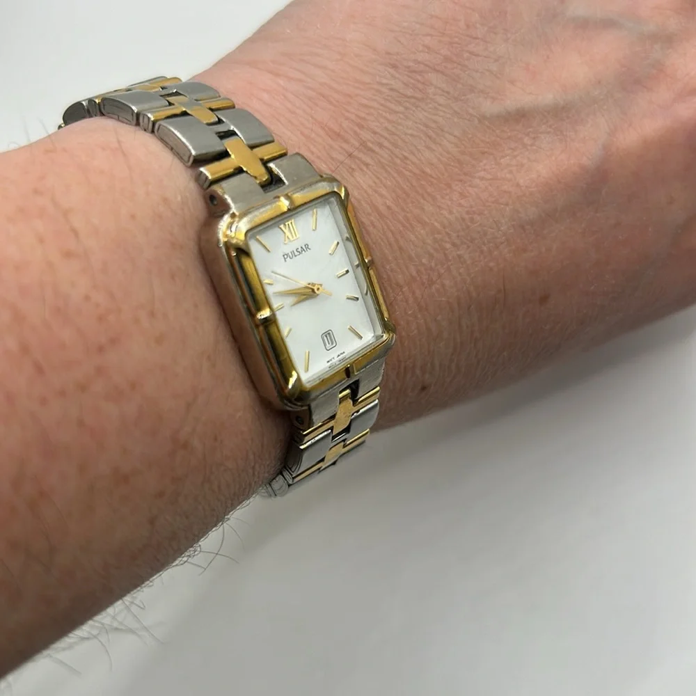 Working! Vintage Pulsar 2 Tone Rectangular Face Unisex Minimalist Watch